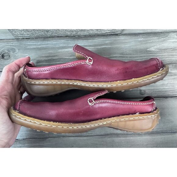 BORN Red Leather Slip On Mules Size 8 - Picture 3 of 10